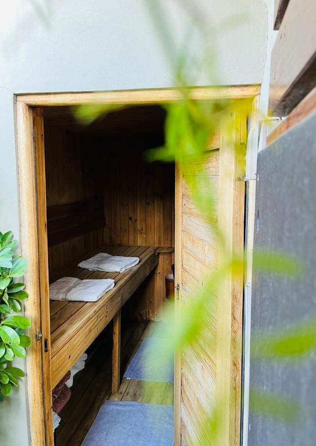 Art-Inspired Bedroom Close To Cbd Mossel Bay Exterior foto